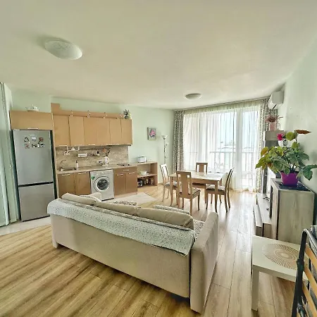 Sunny 1 Apartment