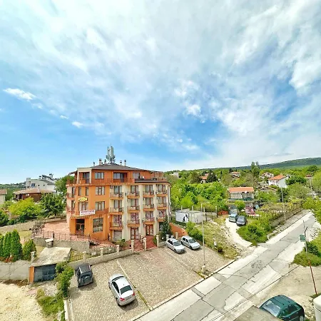 Sunny Apartamento Varna